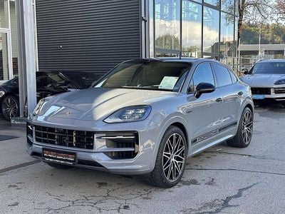 Arktikgrau Gebraucht 2023 Porsche Cayenne SUV | € 111.990