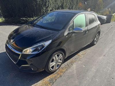 Gebraucht 2016 Peugeot 208 Active Kleinwagen | € 3.999