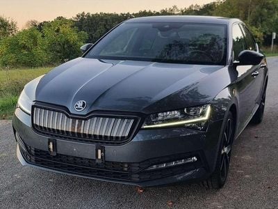 Grau Gebraucht 2021 Skoda Superb SportLine Limousine | € 24.300 (Fairer Preis)