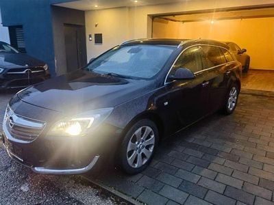 Braun Gebraucht 2015 Opel Insignia Country Tourer Kombi | € 4.300