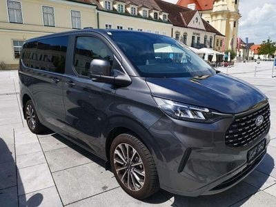 Grau Gebraucht 2025 Ford Tourneo Titanium X Van / Kleinbus | € 75.000