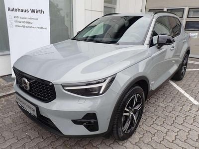 Grau Gebraucht 2025 Volvo XC40 Plus SUV | € 38.888 (Fairer Preis)