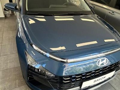 Vibrant blue pearl Gebraucht 2023 Hyundai Bayon GO! SUV | € 26.340 (Fairer Preis)