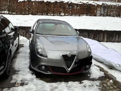 Grau Gebraucht 2018 Alfa Romeo Giulietta Super Limousine | € 13.000 (Superpreis)