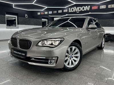 Grau Gebraucht 2013 BMW 730 Sport Line Limousine | € 26.990