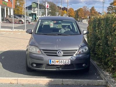 Grau Gebraucht 2006 VW Golf Trendline Limousine | € 5.000