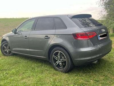 Grau Gebraucht 2014 Audi A3 Limousine | € 8.900 (Fairer Preis)