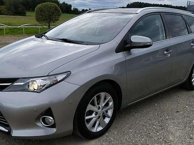 Grau Gebraucht 2014 Toyota Auris Sport Kombi | € 11.390 (Fairer Preis)