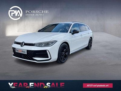 Weiss normal Gebraucht 2023 VW Passat R-line Kombi | € 47.990