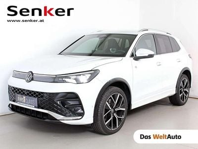 Weiss metallicperleffekt Gebraucht 2024 VW Tiguan R-line SUV | € 49.950 (Teuer)