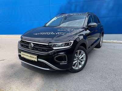 Schwarz metallicperleffektno Gebraucht 2024 VW T-Roc SUV | € 29.990 (Fairer Preis)