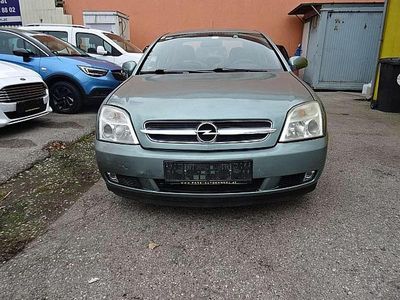 Grün Gebraucht 2004 Opel Vectra Comfort Limousine | € 1.290