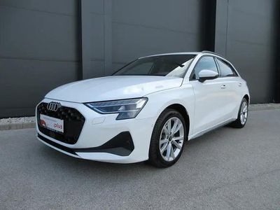 Weiß Gebraucht 2025 Audi A3 Ambiente Limousine | € 32.990 (Etwas zu teuer)