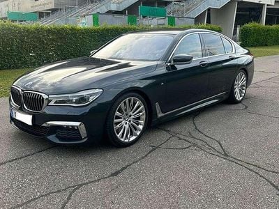 Grau Gebraucht 2016 BMW 750 M Sport Limousine | € 33.900 (Fairer Preis)