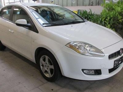 Gebraucht Fiat Bravo Active 90 PS (66 kW) 2010 Weiß Kleinwagen