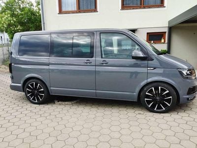 Gebraucht VW T6 150 PS (110 kW) 2017 Grau Van