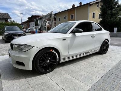 Weiß Gebraucht 2009 BMW 128 Performance Coupé | € 15.999