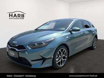 Grau Gebraucht 2024 Kia Ceed Silver Kleinwagen | € 24.630