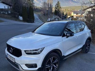 Weiß Gebraucht 2019 Volvo XC40 R-Design SUV | € 26.900 (Etwas zu teuer)
