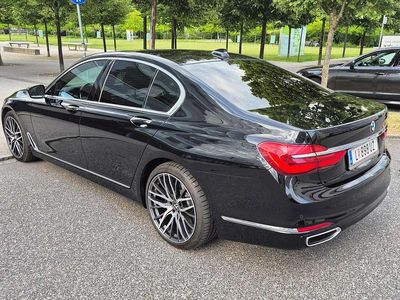 Schwarz Gebraucht 2016 BMW 730 Limousine | € 30.500 (Fairer Preis)