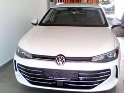 Weiß Gebraucht 2024 VW Passat Business Kombi | € 31.990 (Guter Preis)