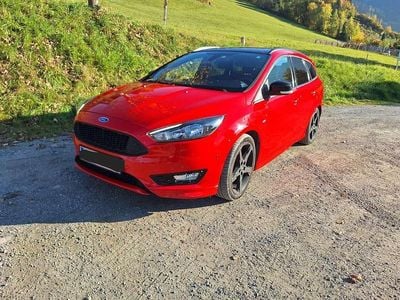 Rot Gebraucht 2017 Ford Focus ST-Line Kombi | € 10.800 (Fairer Preis)