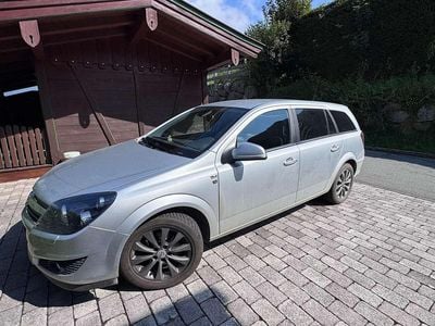 Silber Gebraucht 2010 Opel Astra Cosmo Kombi | € 6.500