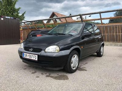 Schwarz Gebraucht 1999 Opel Corsa Limousine | € 3.000