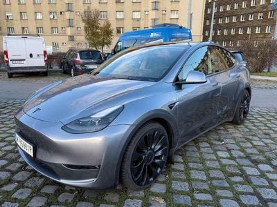 Grau Gebraucht 2024 Tesla Model Y Performance SUV | € 45.000 (Etwas zu teuer)