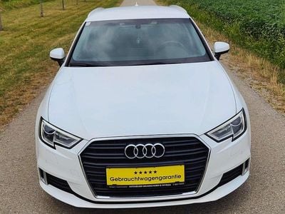 Gebraucht Audi A3 Sportback Sport 150 PS (110 kW) 2017 Weiß Kleinwagen