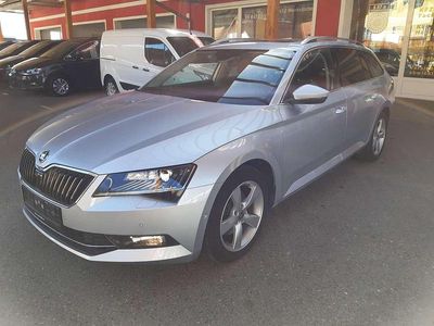 Gebraucht Skoda Superb Style 150 PS (110 kW) 2019 Silber Kombi