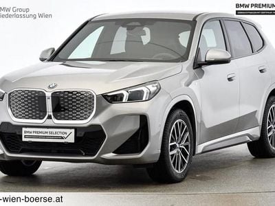 Gebraucht BMW iX1 Luxury Line 150 kW (204 PS) 2025 Silber SUV
