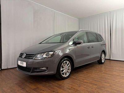 Hellgrau metallic Gebraucht 2022 VW Sharan Business+ Van / Kleinbus | € 32.990 (Fairer Preis)