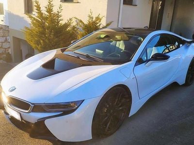 Weiß Gebraucht 2015 BMW i8 Coupé | € 66.300