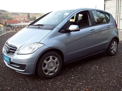 Gebraucht Mercedes A160 Edition 95 PS (69 kW) 2010 Blau Kleinwagen
