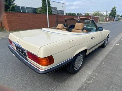 Beige Gebraucht 1986 Mercedes 560 Cabrio | € 39.950