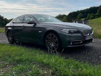 Gebraucht BMW 530 258 PS (189 kW) 2014 Grau Limousine