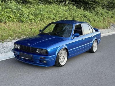 Blau Gebraucht 1989 BMW 320 Limousine | € 15.500