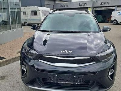 Neu Kia Stonic Gold 79 PS (58 kW) 2025 Schwarz SUV