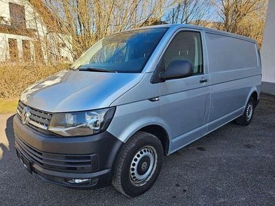 Silber Gebraucht 2015 VW T6 Van | € 15.500