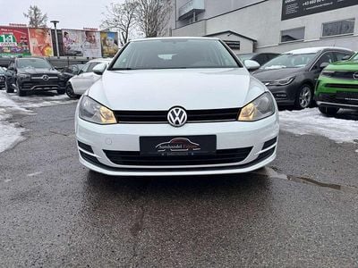 gebraucht VW Golf VII Trendline 1,2 TSI 8fach bereift mit Klima