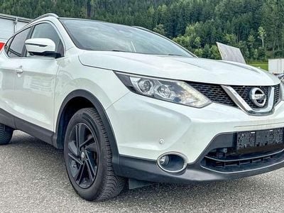 Gebraucht Nissan Qashqai Tekna 116 PS (85 kW) 2017 Weiß SUV