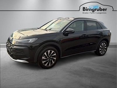 Schwarz metallic Gebraucht 2025 VW T-Roc Life SUV | € 33.970