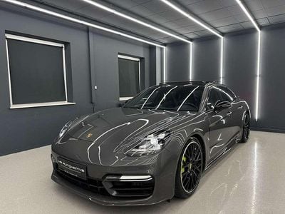 Grau Gebraucht 2018 Porsche Panamera Chrono Kleinwagen | € 56.990