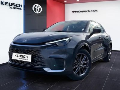 Neu Lexus LBX 92 PS (67 kW) 2026 Grau SUV