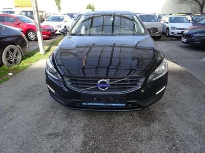 Schwarz Gebraucht 2018 Volvo V60 Kinetic Kombi | € 13.900 (Fairer Preis)