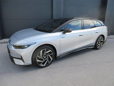 Silber normal Gebraucht 2025 VW ID.7 GTX Kombi | € 56.990 (Fairer Preis)