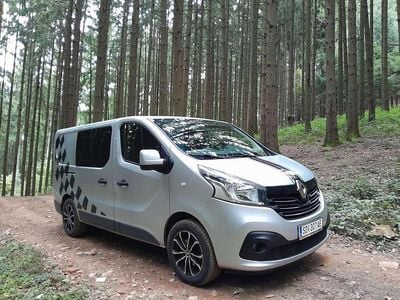 Silber Gebraucht 2015 Renault Trafic Van / Kleinbus | € 16.000 (Teuer)