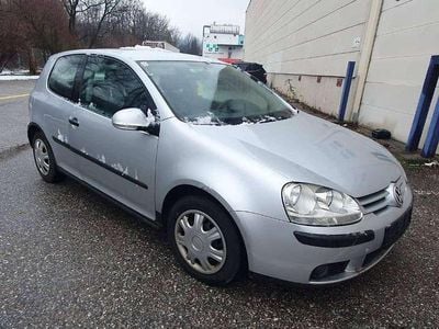 Silber Gebraucht 2005 VW Golf IV Limousine | € 650