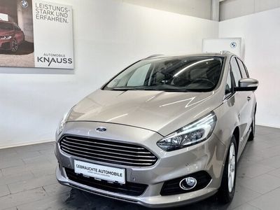 Silber Gebraucht 2016 Ford S-MAX Titanium Van / Kleinbus | € 19.900